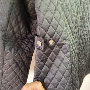 Lightweight elegant quilted look coat